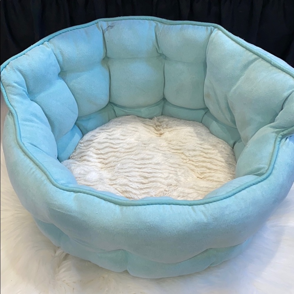 Dog bed